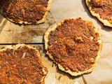 Turkish flatbread with lamb and tomatoes (lahmacun) recipe