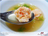 Juicy Tobiko Prawn Ball Soup with Iceberg Lettuce ( 飛魚子蝦球汤 )