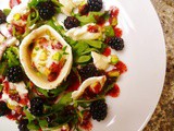 Goat's cheese and blackberry salad with blackberry vinaigrette
