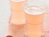Fredagsdrinken är fylld med grapefrukt/ The Friday drink is filled with grapefruit