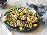 Aubergines grillées marinées à l’huile d’olive, ail et au thym