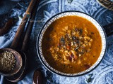 Soupe turque aux lentilles corail, boulgour et riz (Ezogelin çorbasi)