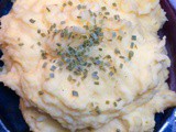 Sour Cream & Cheddar Mashed Potatoes