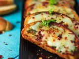 Instant Garlic Bread on Tawa | Evening Snacks Recipe