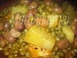 Moroccan Chicken, Potatoes and Peas Tajine / Tajine Marocain Au Poulet, Patates et Petits-Pois