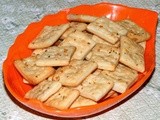 Homemade Saltine Crackers / Soda Crackers /Savory Herb Crackers