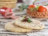 Pain pita à la poele de la cuisine libanaise