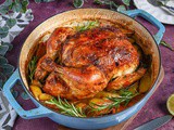 Poulet rôti au four juteux et doré, comme à la rôtisserie