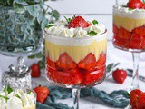 Trifle anglais traditionnel : Dessert aux fraises