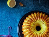 Bundt cake al limone, curcuma e zenzero. Un delizioso “raggio” di sole