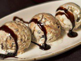 Creamy & Crunchy Chocolate Swirl Ice Cream/ How to make Chocolate Ripple Ice Cream