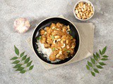 Mushroom curry with lime and cashew nuts