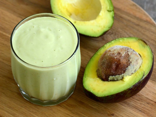 https://verygoodrecipes.com/images/blogs/padhuskitchen/avocado-milkshake-recipe-butter-fruit-milkshake.640x480.jpg