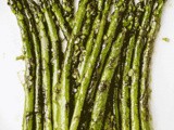 Sauteed Asparagus With Garlic and Oyster Sauce