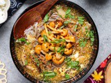 Soba Ankake With Mushroom, Yuba And Egg (そばあんかけ)