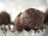 Homemade Food Gift Idea: Raw Chocolate Truffles