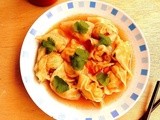 Chicken Wontons in Chilly Sauce