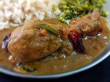 Varutharacha chicken curry