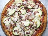 Zhucchini, fig & caramalized onion pizza