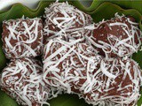 Praktis Banget! Resep Kue Keranjang Kukus Berbalut Kelapa Parut