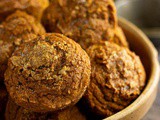 3 Ingredient Pumpkin Muffins