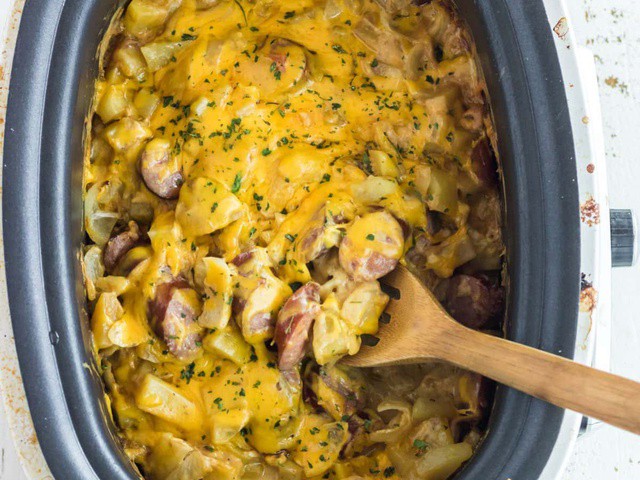 Southern Smothered Chicken: One Pan Recipe - Restless Chipotle