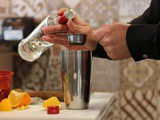 I Giganti della Miscelazione: Un Viaggio Approfondito nei Cocktail Più Bevuti al Mondo (Una Guida per Barmen e Appassionati)