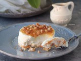 Mini cheesecake light allo yogurt | Ricetta low carb, senza gelatina e glutine