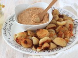 Patate al forno croccanti con salsa brava proteica | Healthy patatas bravas