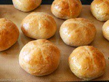 Honey and Oatmeal Dinner Rolls: a Bread Machine Recipe