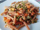 Recipe: Yummy Pasta di lenticchie rosse Piselli, carote e patata