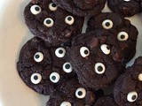 Spooky double chocolate eyeball cookies #Choctoberfest