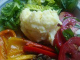 Kartoffel/Pastimakenbrei mit Gemüse und Salat,vegetarisch