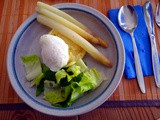 Kartoffel-Pastinaken Stampf,Kalbsleber,Spargel, pochiertes Ei,Endivien Salat