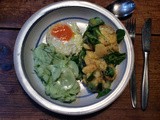 Kartoffelsalat mit Feldsalat,Spiegelei,Gurkensalat,vegetarisch
