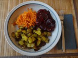 RohgebrateneKartoffeln, Möhrensalat,Rote Bete Salat