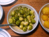 Rosenkohl,Zucchini,Kartoffeln,Petersiliensoße