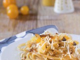 Spaghetto con alici e datterini gialli