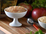 Easy Crockpot Applesauce Recipe (no added sugar)