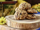 Soft and Chewy Apple Oatmeal Cookies