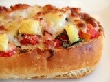 Easy French Bread Hawaiian Pizza for #WeekdaySupper