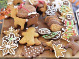 Biscotti natalizi di pan di zenzero (Gingerbread cookies)
