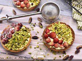 Crostatine al pistacchio e fragoline di bosco