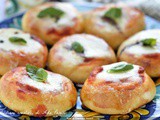 Pizzette siciliane con impasto da tavola calda