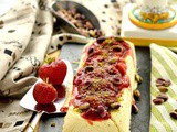 Semifreddo al pistacchio di Bronte, con composta di fragole