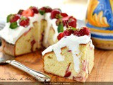 Torta morbida con fragole e panna