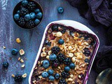 Easy almond crumble recipe with blackberry