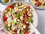 Easy Greek pasta salad with feta cheese