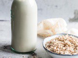 Making your own almond milk – easy recipe