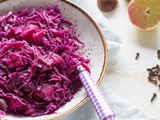 Sidedish: Red cabbage with apple and chestnuts